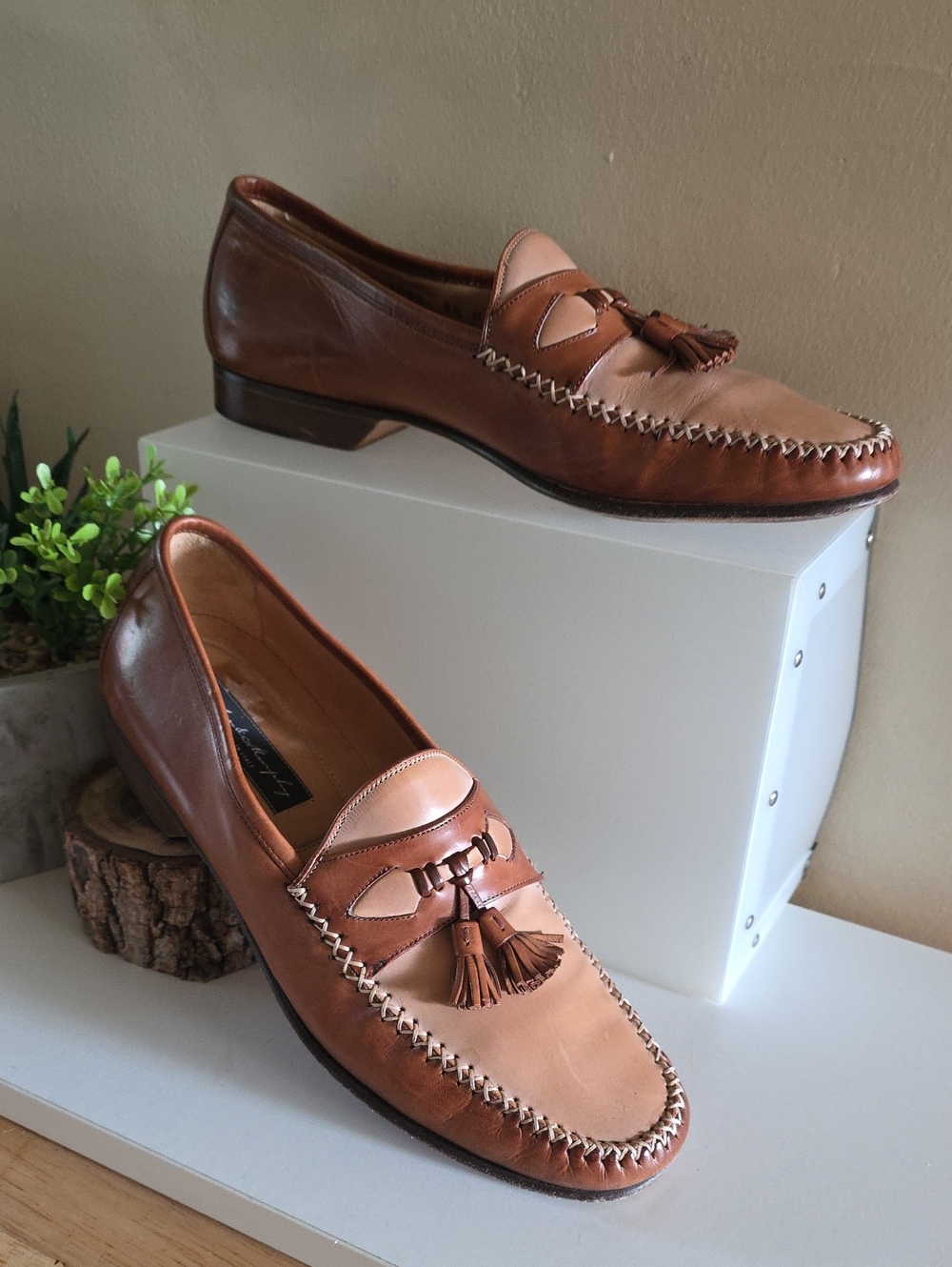 Vintage Johnston & Murphy Two-Tone Brown Leather Tassel Loafers - ITALY sz 9.5